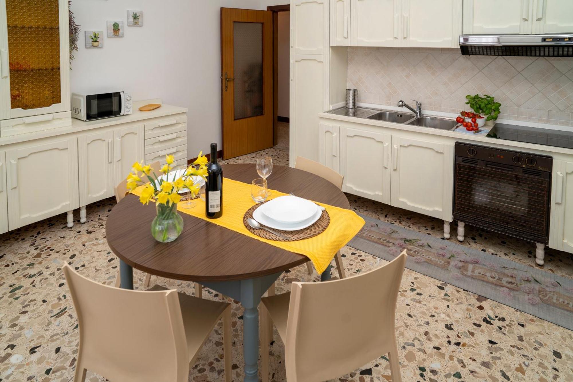 דירות Caiazzo Sotto La Torre מראה חיצוני תמונה